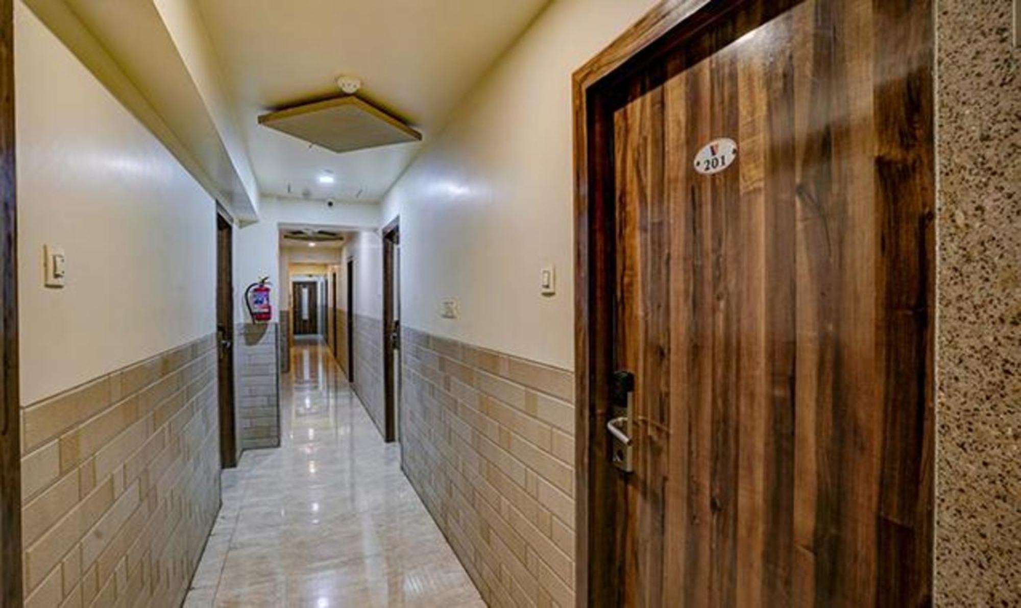 Fabexpress Veera Residency Hotel Mumbai Exterior foto